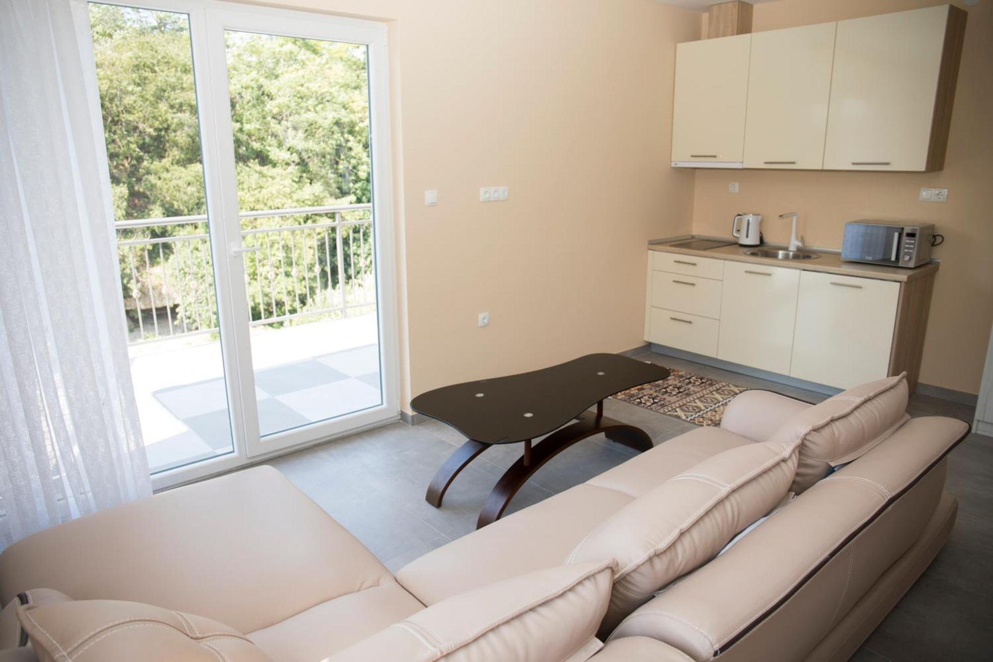 Kovac Riverfront Apartments Mostar Exterior photo